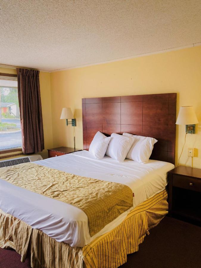 River Side Inn Ню Порт Ричи Екстериор снимка
